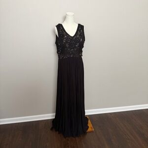 Ritu Kumar Label Dress Gown Flowers Beaded Sequin Party Event Black Silver Gold